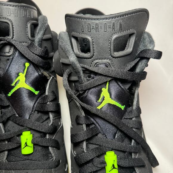 Size 10.5 - Nike Air Jordan 6 Retro Electric Green Men's Shoes - Picture 5 of 10